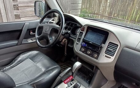 Mitsubishi Pajero III рестайлинг, 2005 год, 700 000 рублей, 1 фотография