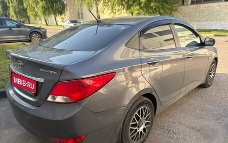 Hyundai Solaris II рестайлинг, 2015 год, 1 070 000 рублей, 1 фотография