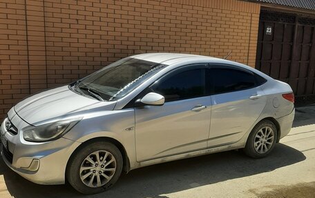 Hyundai Solaris II рестайлинг, 2013 год, 570 000 рублей, 3 фотография