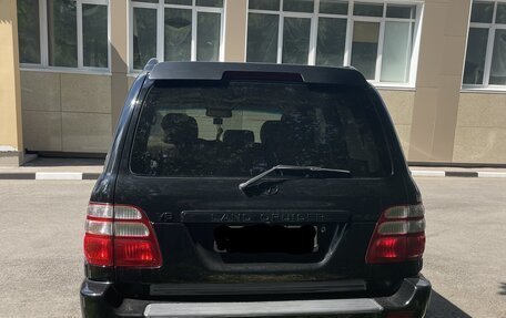 Toyota Land Cruiser 100 рестайлинг 2, 2004 год, 2 500 000 рублей, 2 фотография