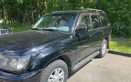 Toyota Land Cruiser 100 рестайлинг 2, 2004 год, 2 500 000 рублей, 3 фотография