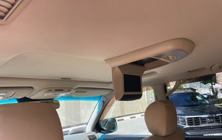 Toyota Land Cruiser 100 рестайлинг 2, 2004 год, 2 500 000 рублей, 5 фотография