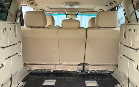 Toyota Land Cruiser 100 рестайлинг 2, 2004 год, 2 500 000 рублей, 11 фотография