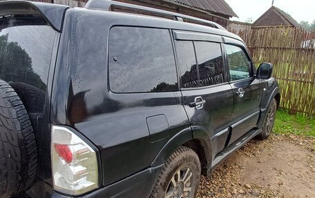 Mitsubishi Pajero III рестайлинг, 2005 год, 700 000 рублей, 2 фотография