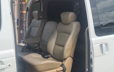 Hyundai Grand Starex Grand Starex I рестайлинг 2, 2011 год, 1 350 000 рублей, 13 фотография