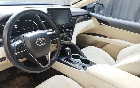 Toyota Camry, 2021 год, 3 790 000 рублей, 4 фотография