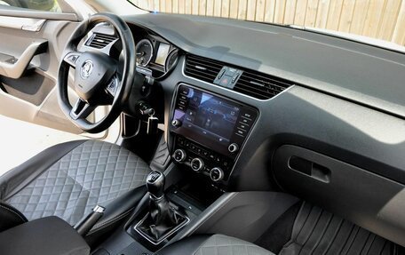 Skoda Octavia, 2017 год, 1 450 000 рублей, 14 фотография