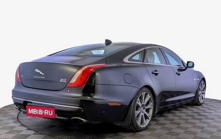 Jaguar XJ IV (X351), 2017 год, 3 300 000 рублей, 5 фотография
