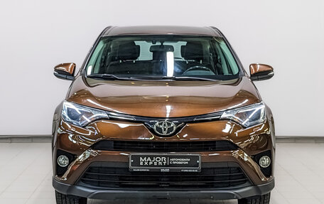 Toyota RAV4, 2017 год, 2 155 000 рублей, 2 фотография