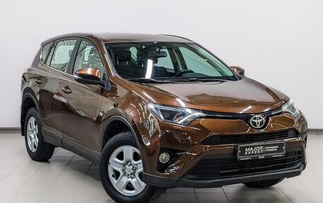 Toyota RAV4, 2017 год, 2 155 000 рублей, 3 фотография
