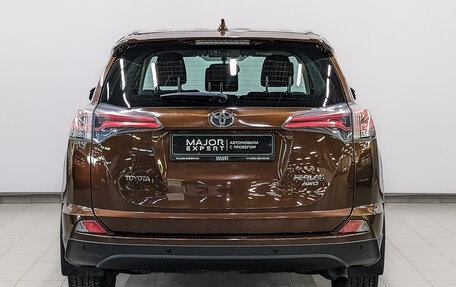 Toyota RAV4, 2017 год, 2 155 000 рублей, 6 фотография