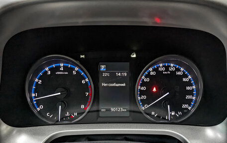 Toyota RAV4, 2017 год, 2 155 000 рублей, 16 фотография