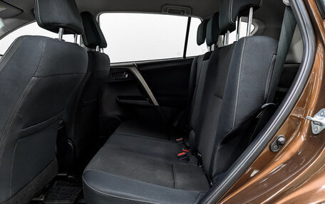Toyota RAV4, 2017 год, 2 155 000 рублей, 18 фотография