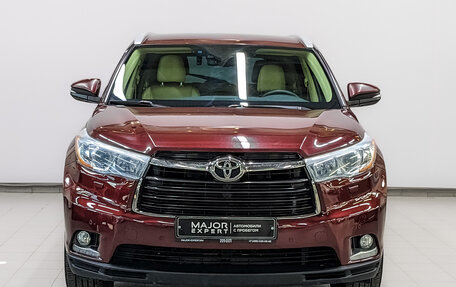 Toyota Highlander III, 2014 год, 2 600 000 рублей, 2 фотография