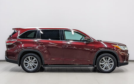 Toyota Highlander III, 2014 год, 2 600 000 рублей, 4 фотография