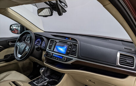 Toyota Highlander III, 2014 год, 2 600 000 рублей, 13 фотография
