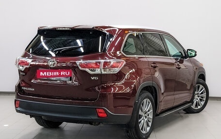 Toyota Highlander III, 2014 год, 2 600 000 рублей, 5 фотография
