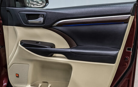 Toyota Highlander III, 2014 год, 2 600 000 рублей, 22 фотография