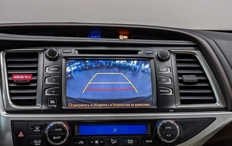 Toyota Highlander III, 2014 год, 2 600 000 рублей, 24 фотография