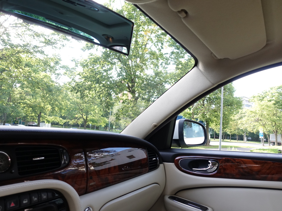 Jaguar XJ III (X350), 2008 год, 7 700 000 рублей, 30 фотография