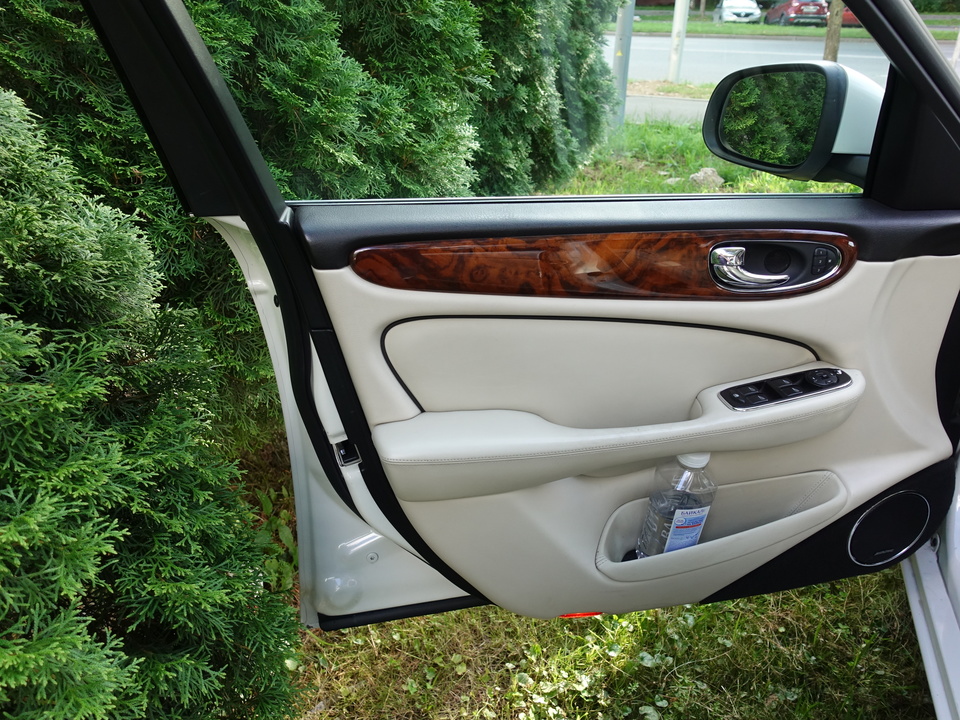 Jaguar XJ III (X350), 2008 год, 7 700 000 рублей, 26 фотография