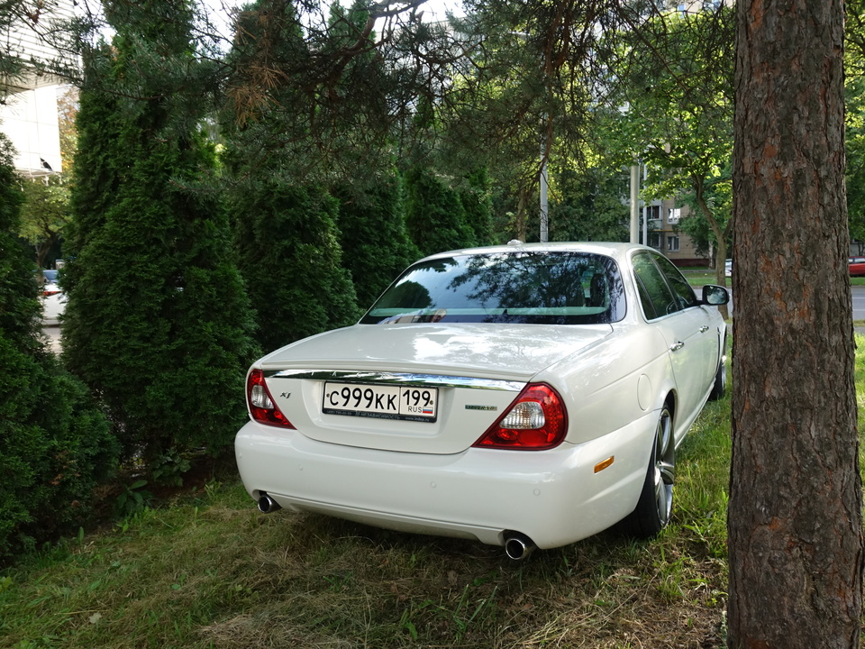Jaguar XJ III (X350), 2008 год, 7 700 000 рублей, 10 фотография