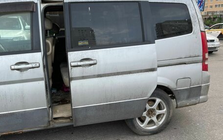Nissan Serena II, 2003 год, 215 000 рублей, 1 фотография