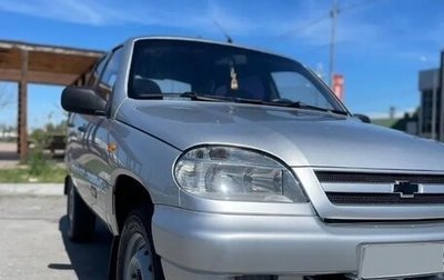 Chevrolet Niva I рестайлинг, 2004 год, 380 000 рублей, 1 фотография