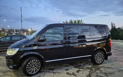 Volkswagen Caravelle T6 рестайлинг, 2017 год, 3 200 000 рублей, 1 фотография