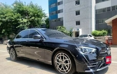 Mercedes-Benz E-Класс, 2022 год, 4 250 000 рублей, 1 фотография