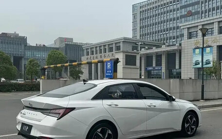 Hyundai Elantra, 2022 год, 1 302 000 рублей, 5 фотография