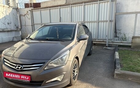 Hyundai Solaris II рестайлинг, 2015 год, 1 070 000 рублей, 3 фотография