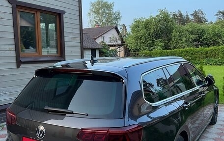 Volkswagen Passat B8 рестайлинг, 2021 год, 3 099 000 рублей, 3 фотография