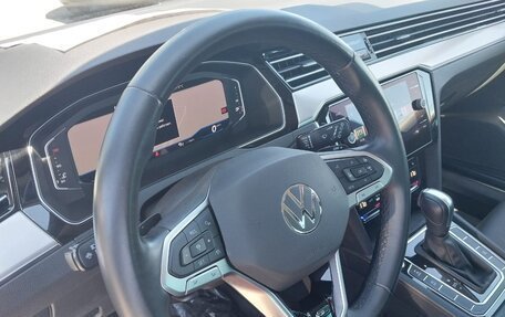 Volkswagen Passat B8 рестайлинг, 2021 год, 3 099 000 рублей, 24 фотография