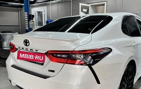 Toyota Camry, 2022 год, 3 800 000 рублей, 3 фотография