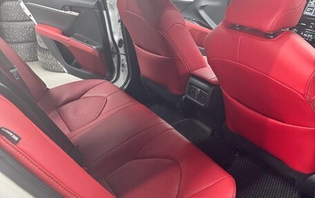 Toyota Camry, 2022 год, 3 800 000 рублей, 9 фотография