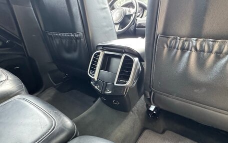 Porsche Cayenne III, 2010 год, 1 950 000 рублей, 15 фотография