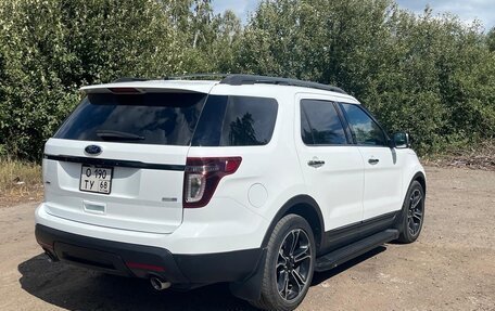 Ford Explorer VI, 2013 год, 1 600 000 рублей, 5 фотография