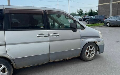 Nissan Serena II, 2003 год, 215 000 рублей, 10 фотография