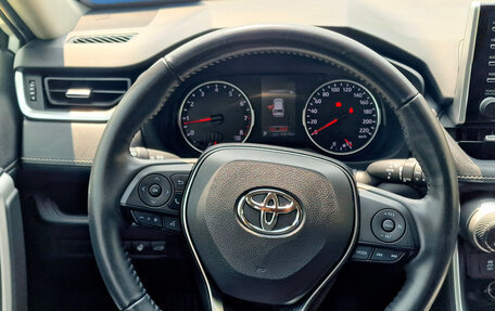 Toyota RAV4, 2020 год, 3 350 000 рублей, 10 фотография