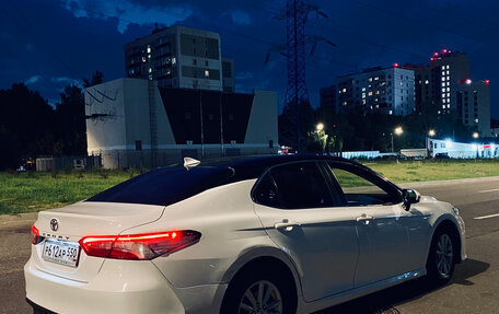 Toyota Camry, 2020 год, 1 900 000 рублей, 2 фотография