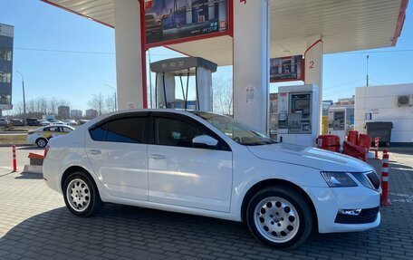 Skoda Octavia, 2020 год, 1 000 000 рублей, 3 фотография