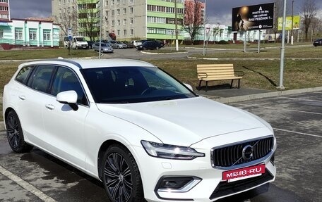 Volvo V60 II, 2018 год, 2 500 000 рублей, 6 фотография