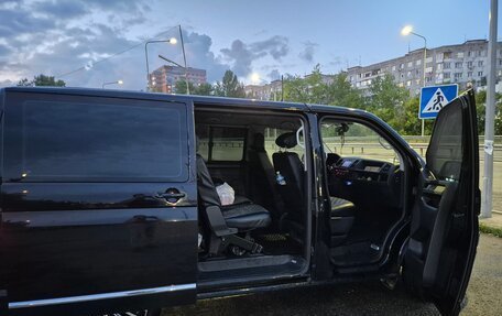 Volkswagen Caravelle T6 рестайлинг, 2017 год, 3 200 000 рублей, 4 фотография