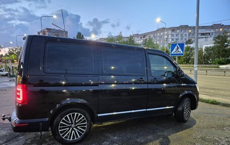 Volkswagen Caravelle T6 рестайлинг, 2017 год, 3 200 000 рублей, 6 фотография