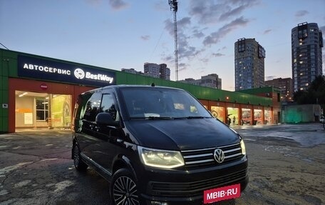 Volkswagen Caravelle T6 рестайлинг, 2017 год, 3 200 000 рублей, 13 фотография