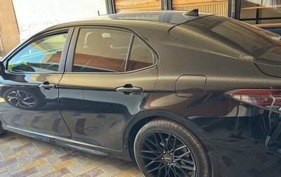 Toyota Camry, 2021 год, 2 350 000 рублей, 1 фотография