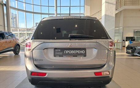 Mitsubishi Outlander III рестайлинг 3, 2012 год, 1 270 000 рублей, 10 фотография