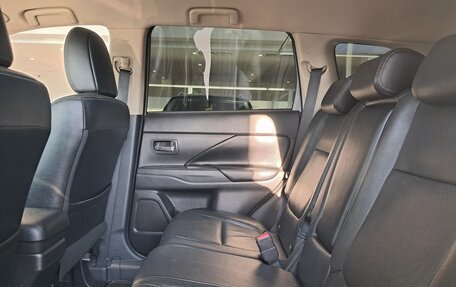 Mitsubishi Outlander III рестайлинг 3, 2012 год, 1 270 000 рублей, 16 фотография