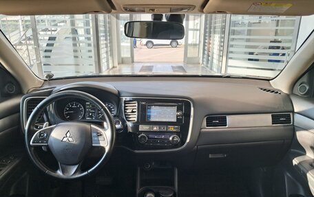 Mitsubishi Outlander III рестайлинг 3, 2012 год, 1 270 000 рублей, 18 фотография